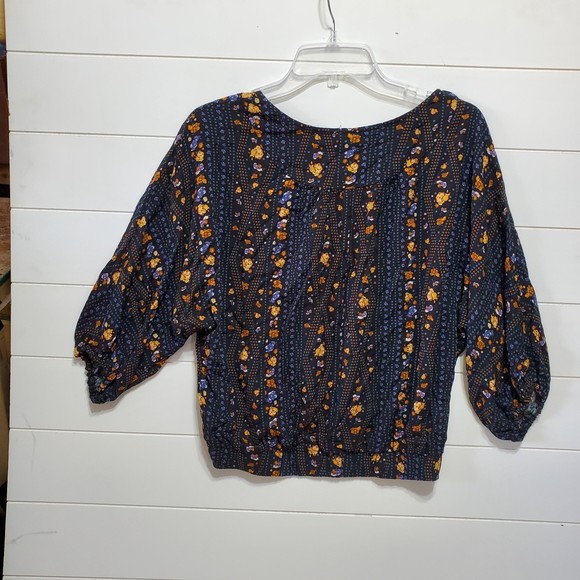 New eyeshadow womens size M half sleeve cloth button black spruce yellow floral - Picture 2 of 4